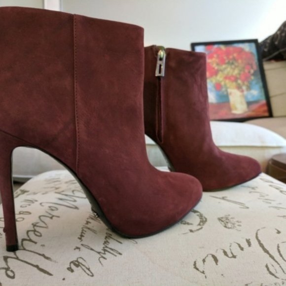 Excellent Cond. SCHUTZ Burgundy Ankle Boots Size 9 - Picture 2 of 7